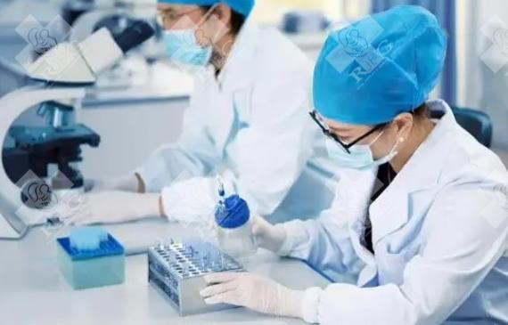 除了文中提到的因素，还有哪些身体状态会影响再次尝试试管婴儿的时间？